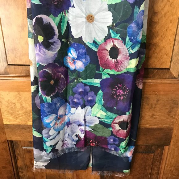Isaac Mizrahi Live! #2 Navy Blue with Pansies & Other Flowers Scarf 74" x 28" - Picture 11 of 12